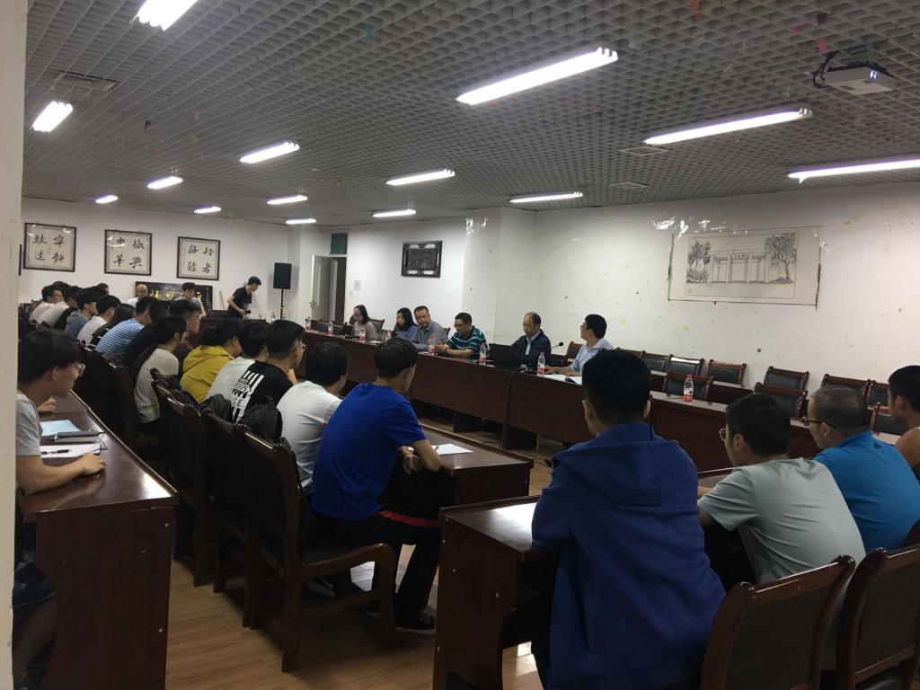 张国珍副校长深入环境与市政工程学院联系班级