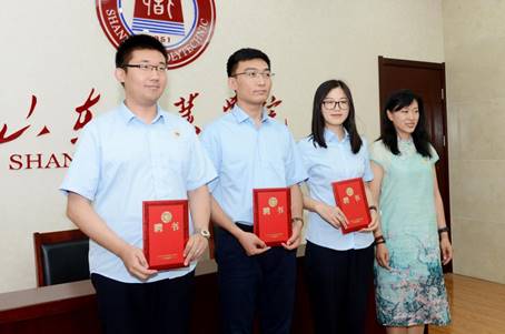 说明: http:/__local/7/F0/17/D0C3DF209F11E23ED5B90F9A534_E3A7F762_1270B.jpg