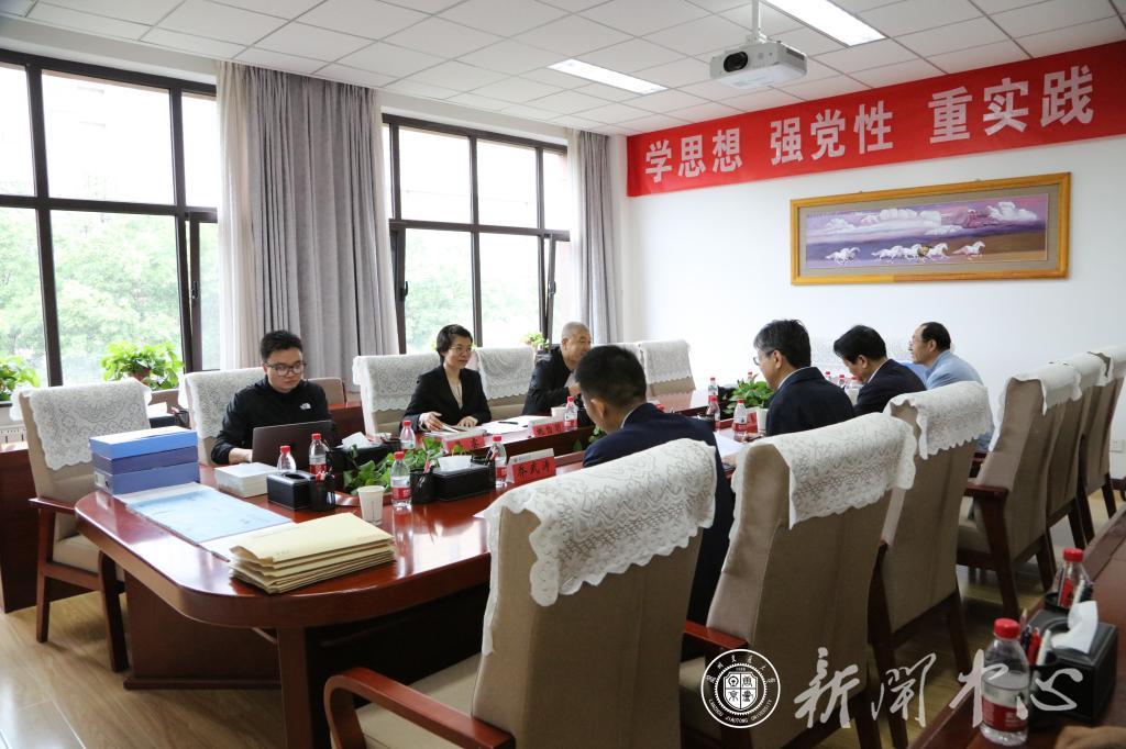 省委宣传部传媒监管处领导一行检查指导我校期刊出版工作
