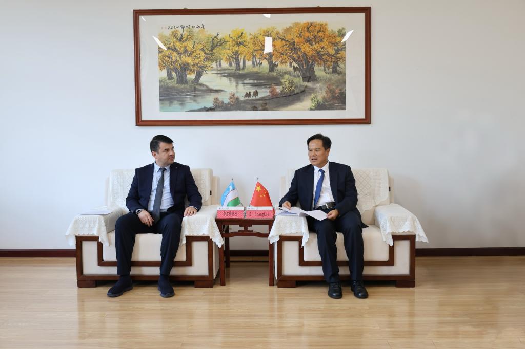 校党委书记狄生奎会见乌兹别克斯坦塔什干国立交通大学代表团