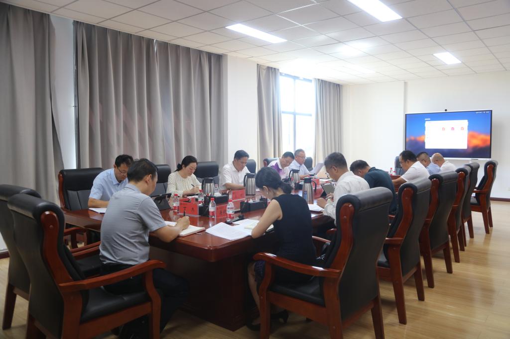 学校党委常委会会议传达学习省委十四届五次全会精神 宣布省委省政府关于学校领导班子成员任免决定